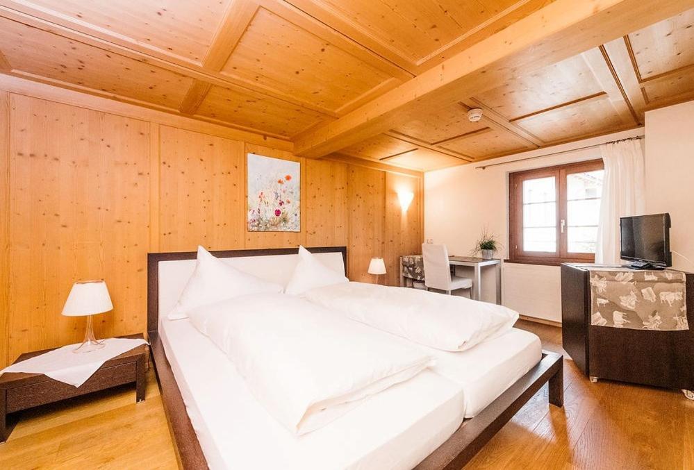 The Boutique Gasthaus Engel Walchwil 外观 照片